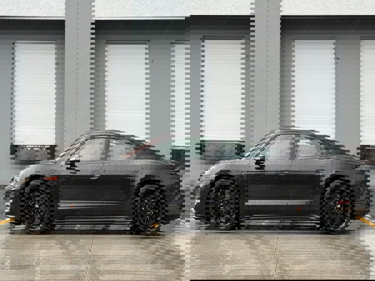 Used 2020 Porsche Taycan Turbo image 6