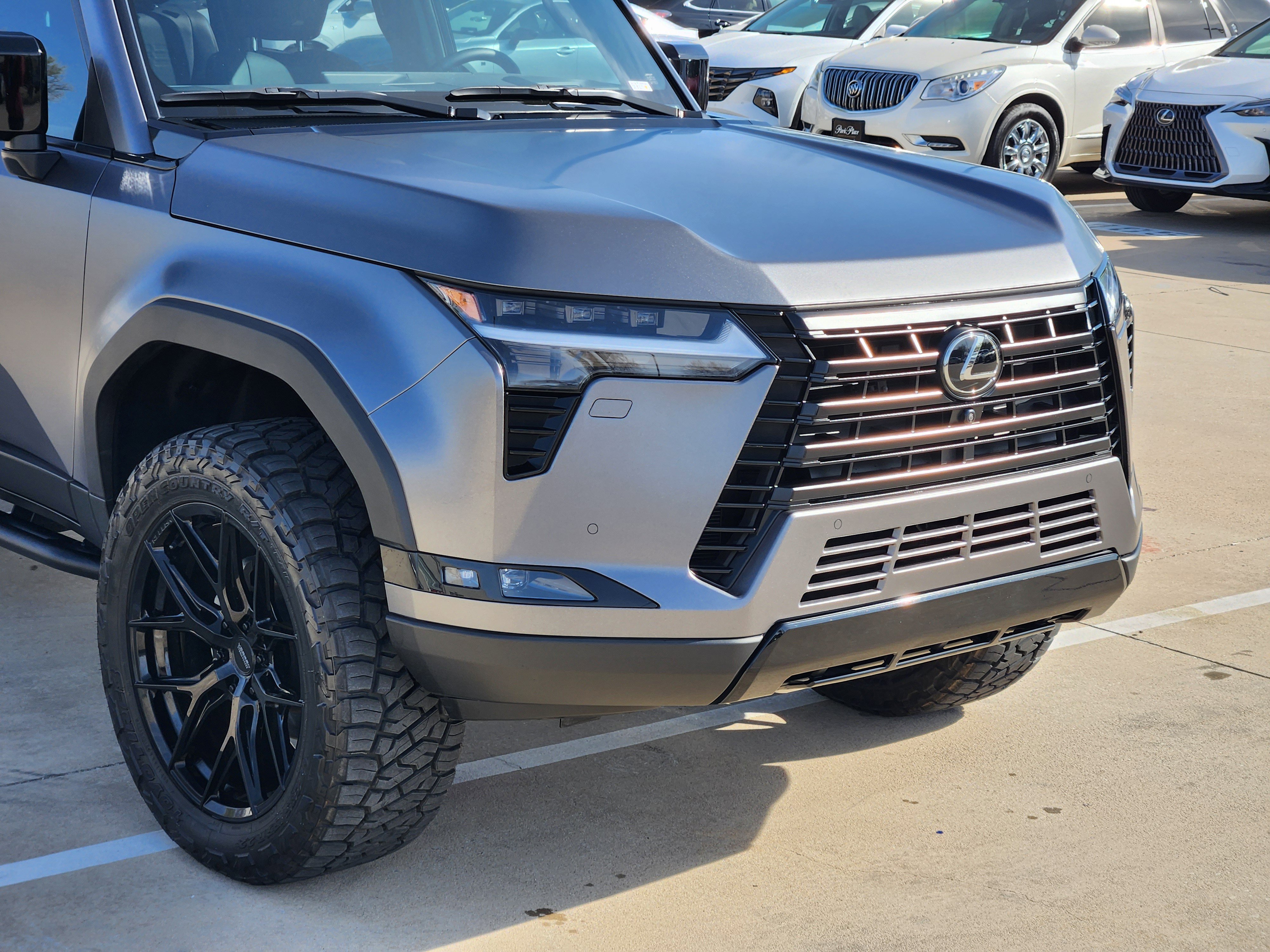 Used 2024 Lexus GX 550 550 Overtrail+ image 9