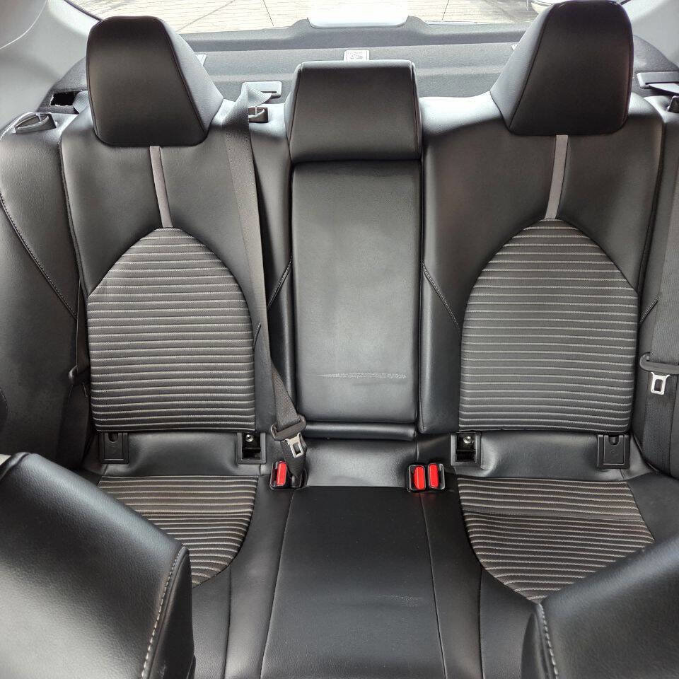 Used 2020 Toyota Camry SE w/ Convenience Package FWD image 25