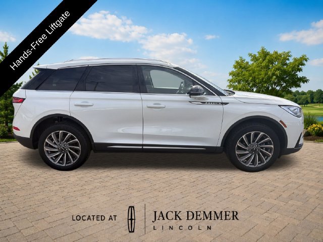 Used 2023 Lincoln Corsair Reserve w/ Equipment Group 201A AWD/4WD image 8