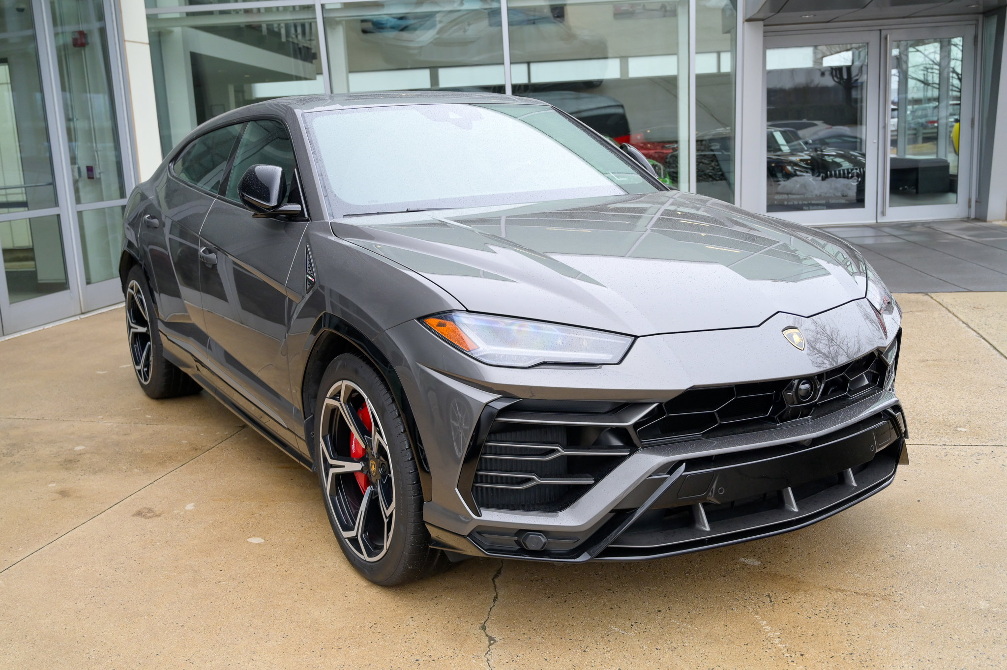 Used 2021 Lamborghini Urus image 3