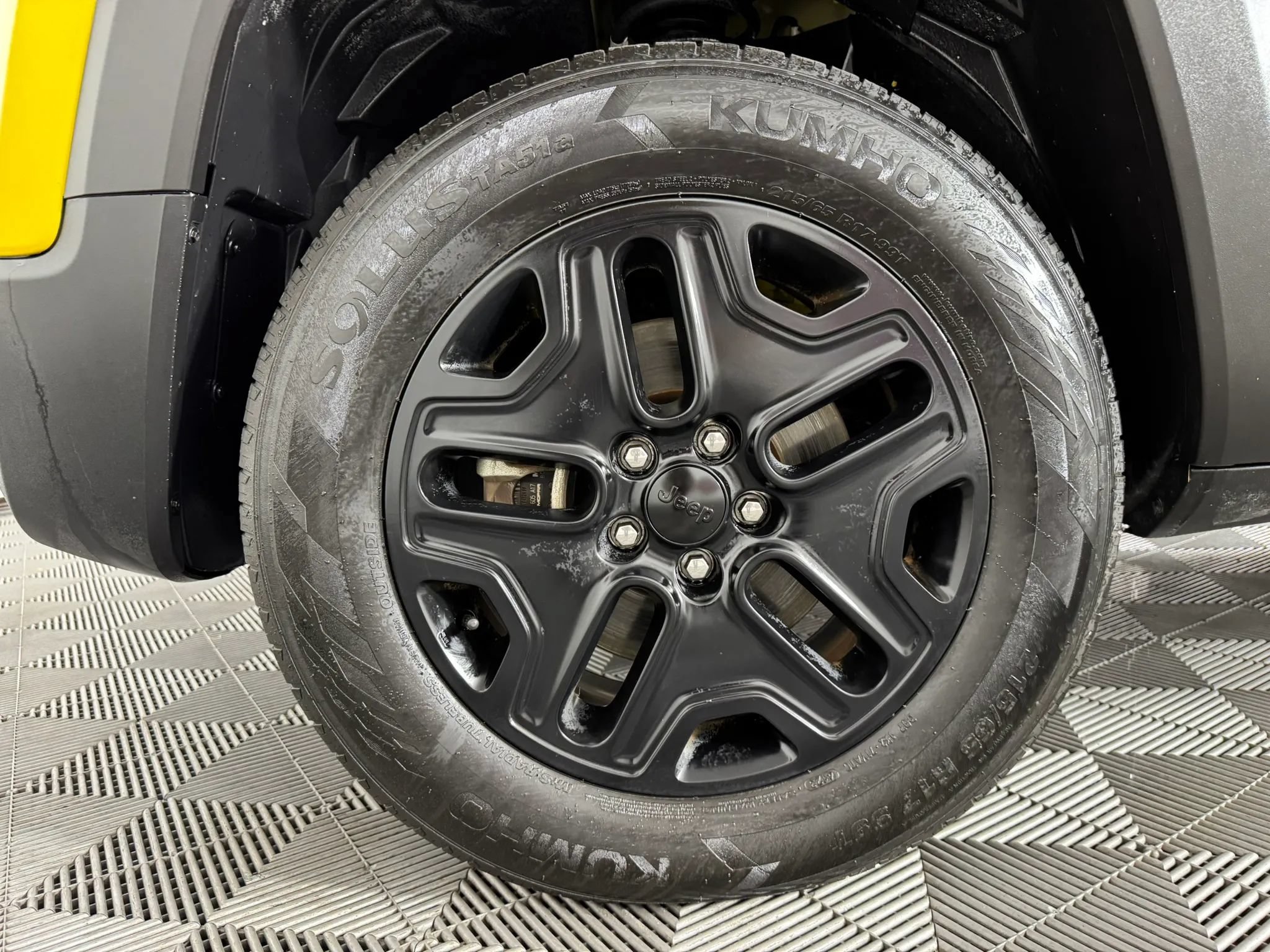 Used 2018 Jeep Renegade Trailhawk w/ UConnect 8.4 Nav Group AWD/4WD image 40