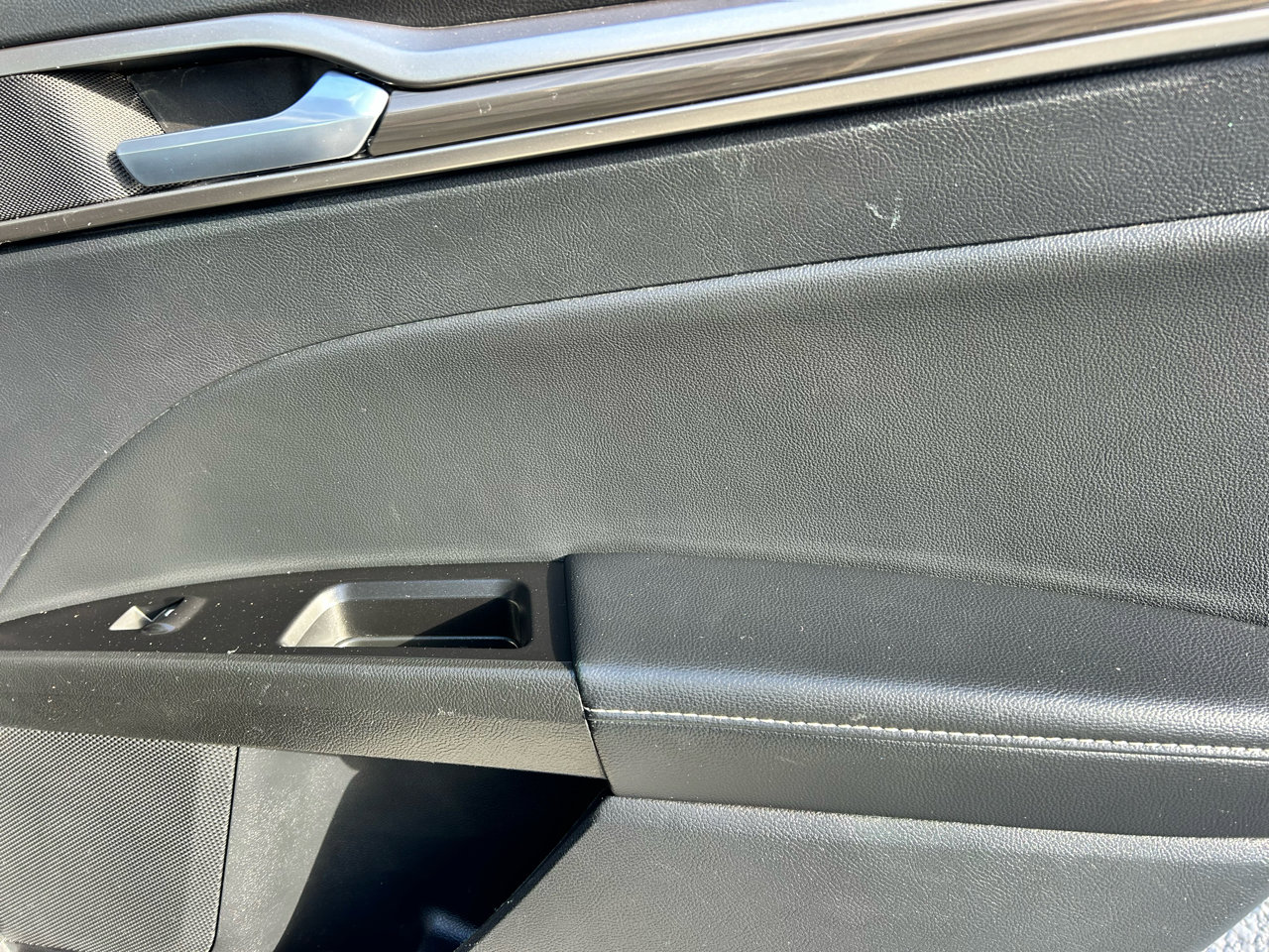 Used 2019 Ford Fusion SEL image 14