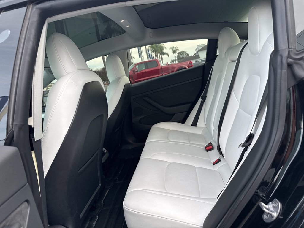 Used 2022 Tesla Model 3 Performance image 8