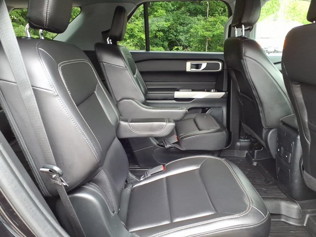 Certified 2023 Ford Explorer XLT w/ Equipment Group 202A AWD/4WD image 12