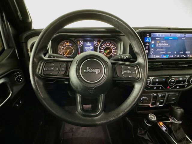 Used 2024 Jeep Gladiator Sport AWD/4WD image 14