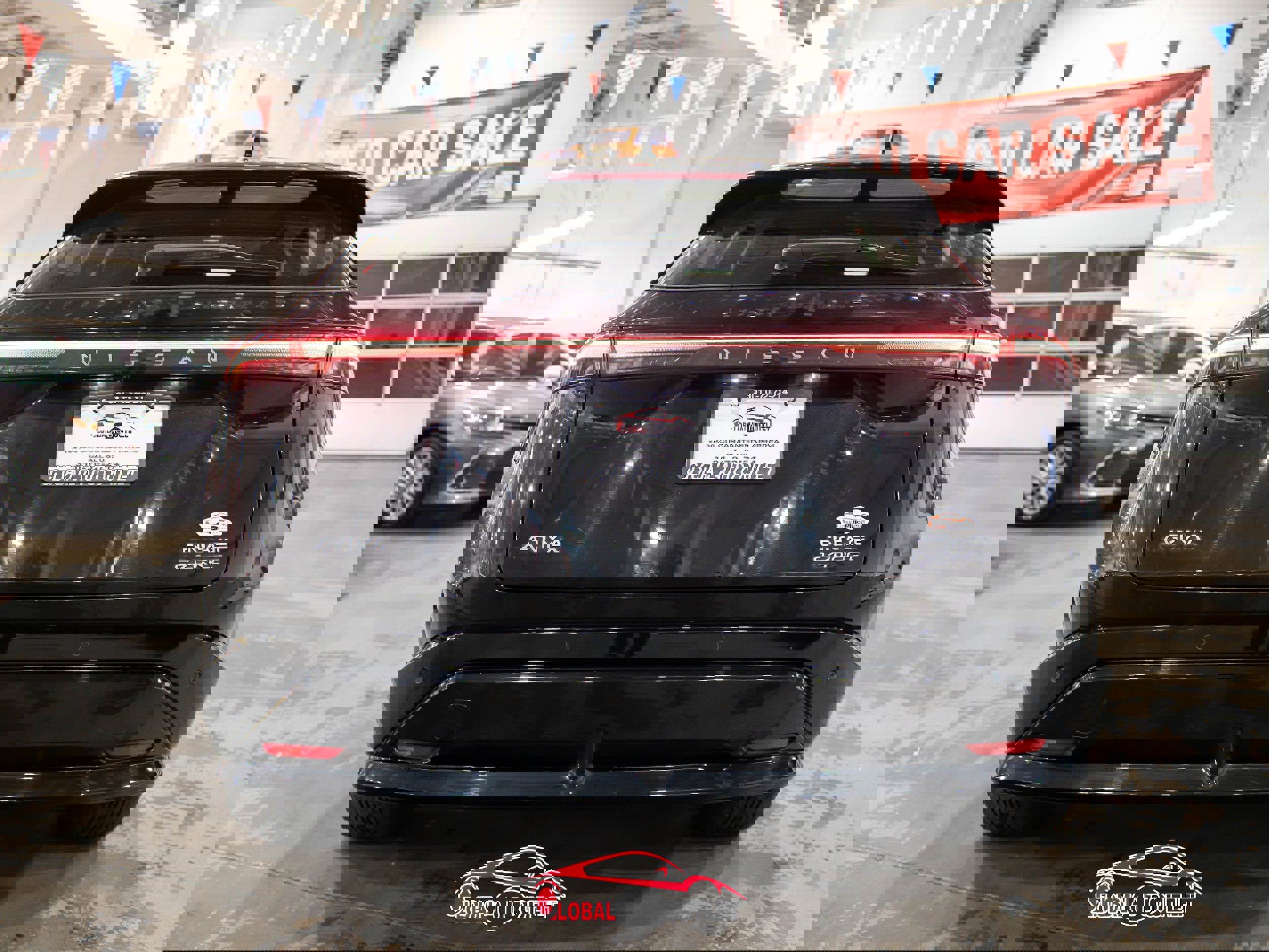 Used 2023 Nissan Ariya AWD image 6