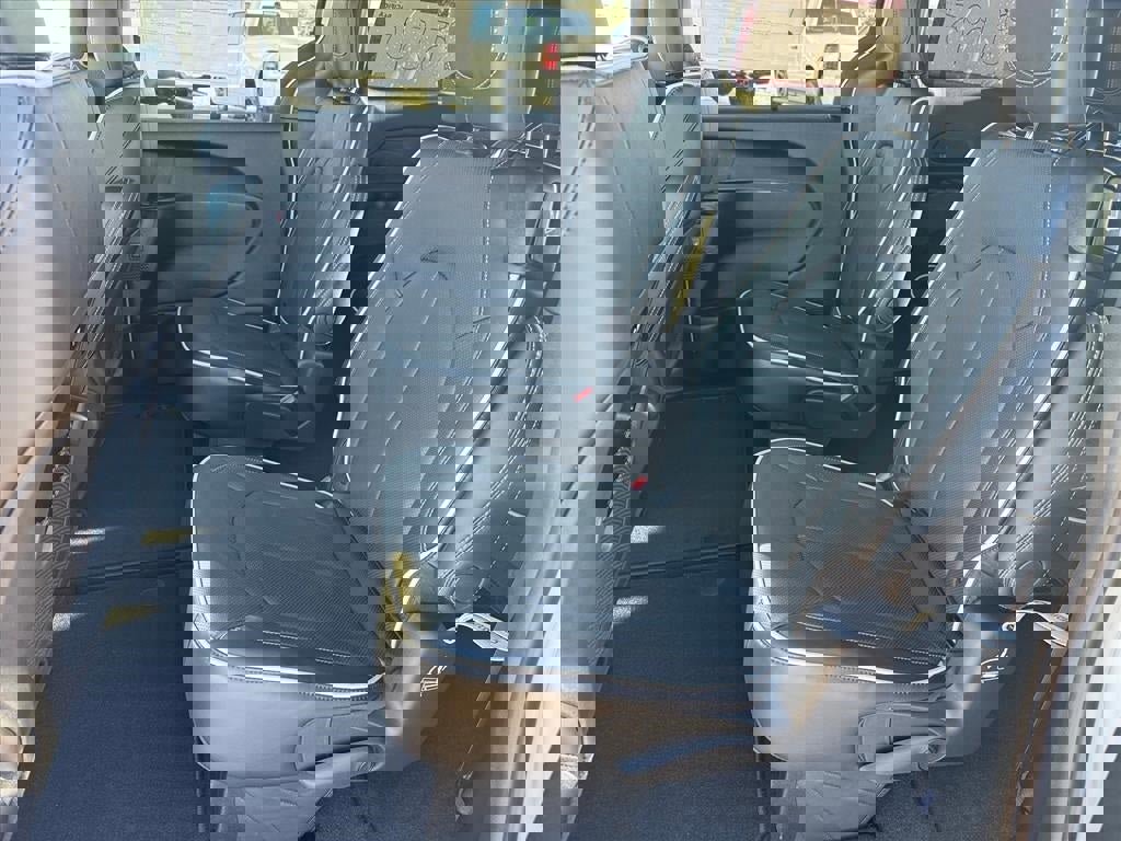 New 2026 Chrysler Pacifica Limited w/ Trailer Tow Group image 12