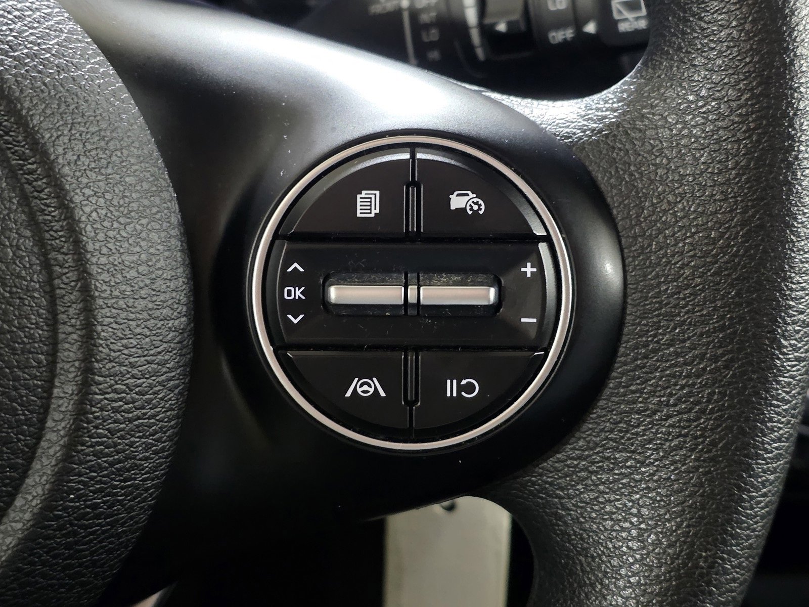 Used 2023 Kia Soul LX w/ Option Group 015 image 30