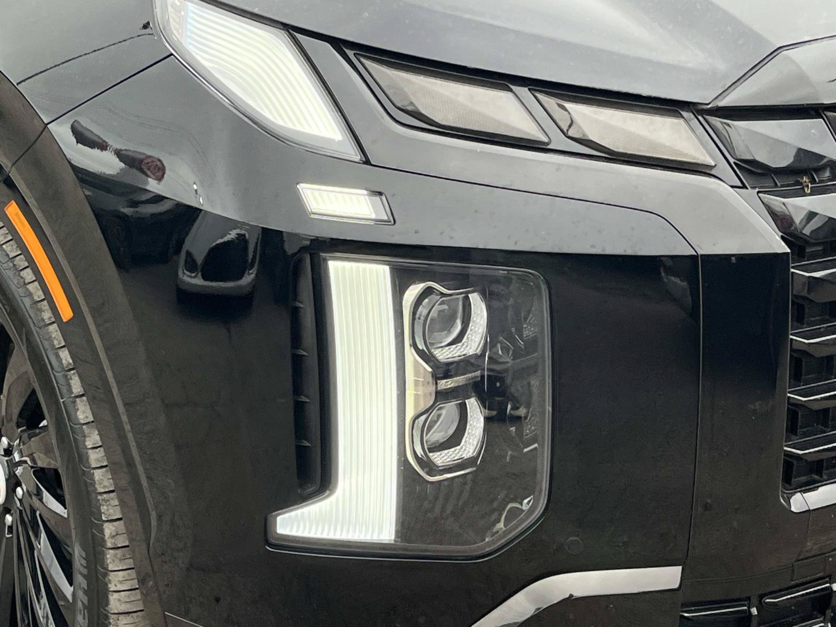 Used 2025 Hyundai Palisade Calligraphy AWD/4WD image 9