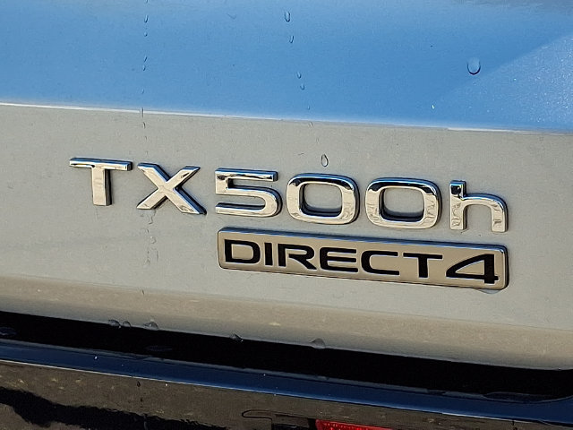 Used 2025 Lexus TX 500h AWD w/ Technology Package image 29
