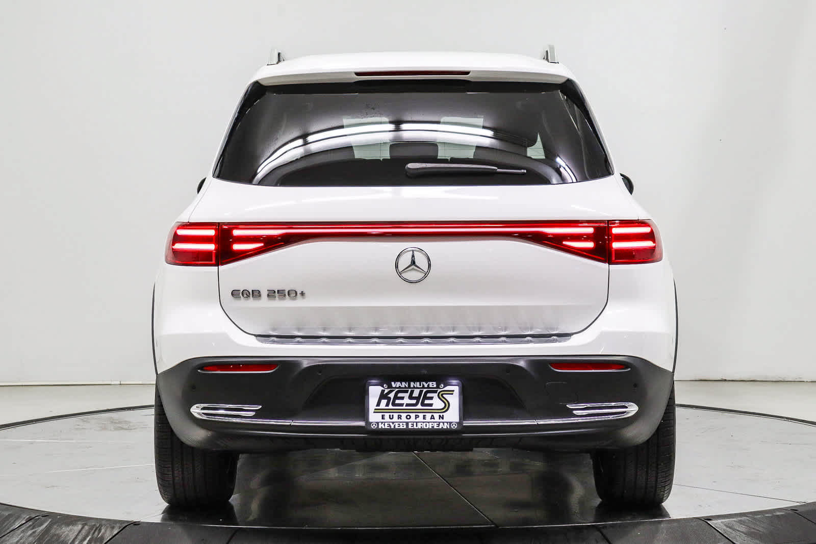 Used 2024 Mercedes-Benz EQB 250+ image 5
