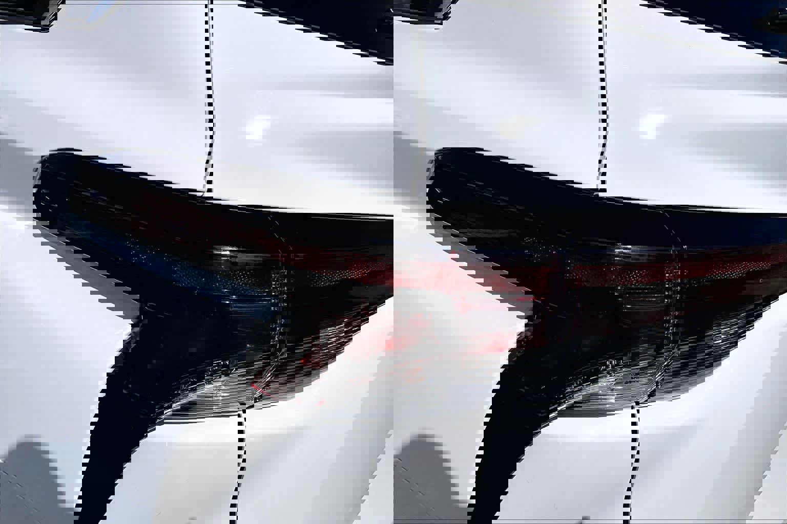 Used 2025 Toyota Sienna LE w/ LE Plus Package image 25