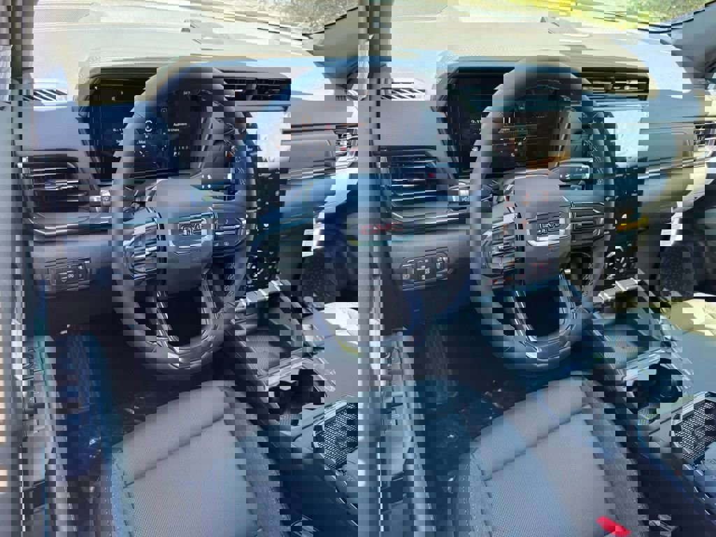 New 2026 GMC Terrain AT4 w/ Technology Package II image 3