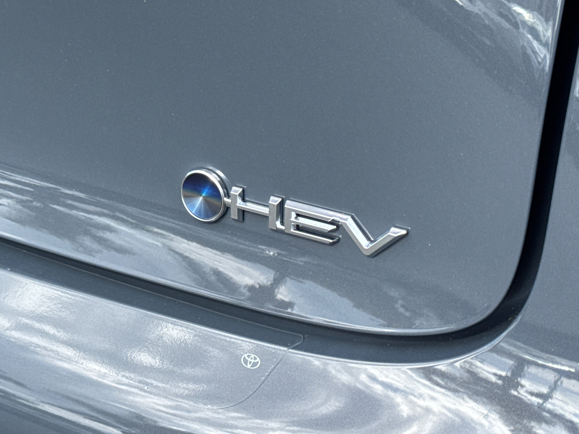 New 2027 Toyota Prius LE FWD image 12