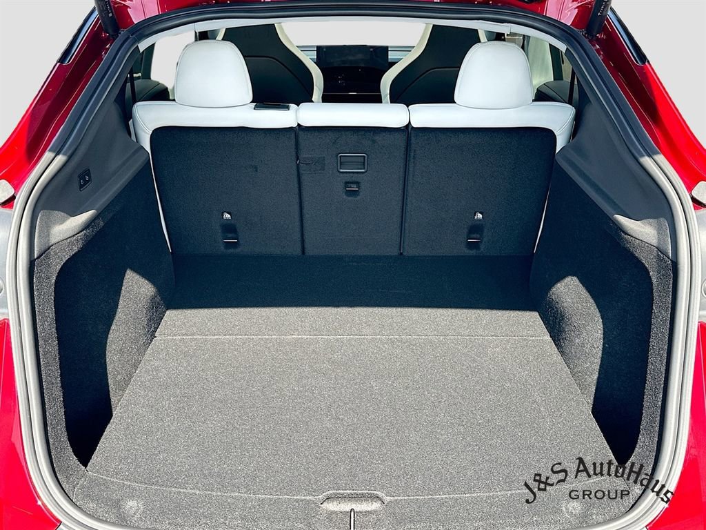 Used 2026 Tesla Model Y Performance image 34