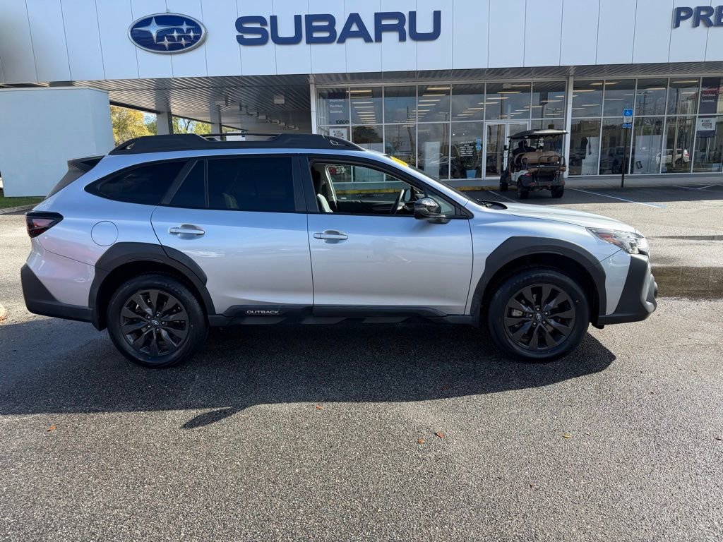 Used 2023 Subaru Outback Onyx Edition image 2