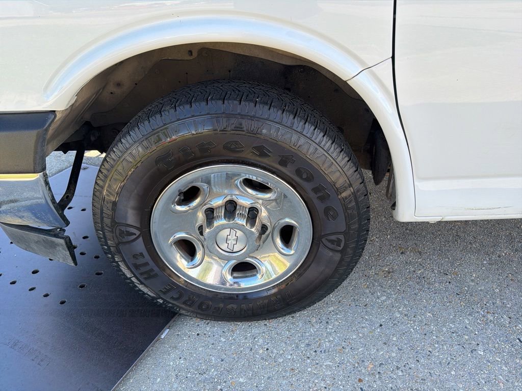 Used 2019 Chevrolet Express 3500 LT w/ LT Preferred Equipment Group RWD image 21