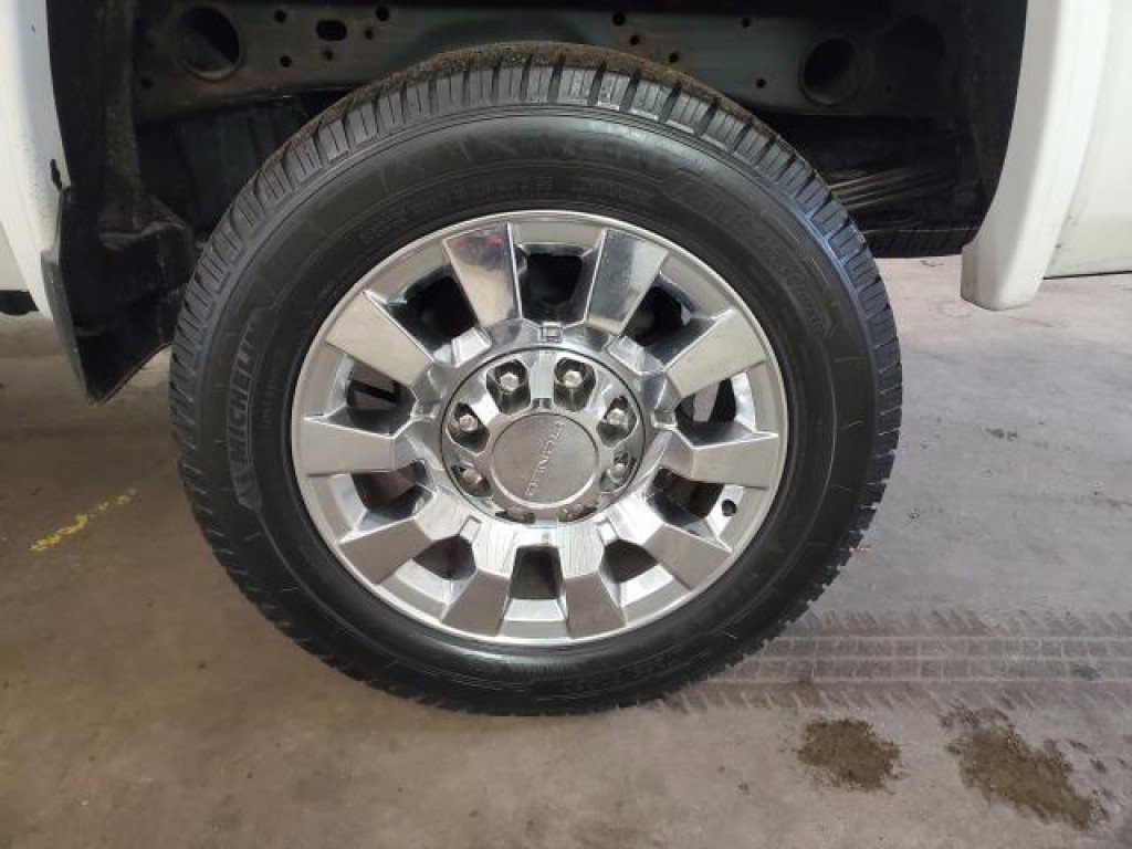 Used 2017 GMC Sierra 2500 Denali w/ Duramax Plus Package image 5