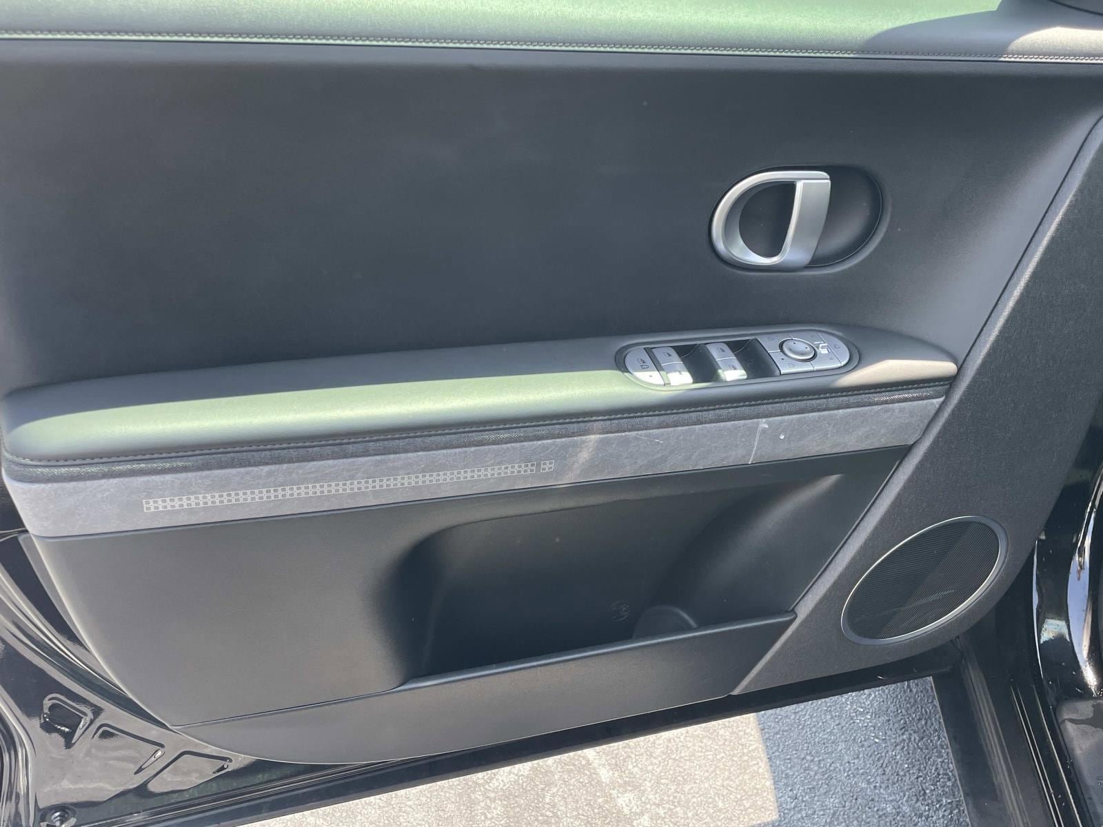 Used 2023 Hyundai Ioniq 5 SEL AWD/4WD image 16