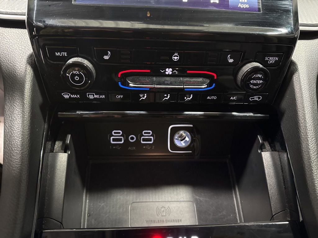 Used 2023 Jeep Grand Cherokee L Laredo w/ Luxury Tech Group I RWD image 29