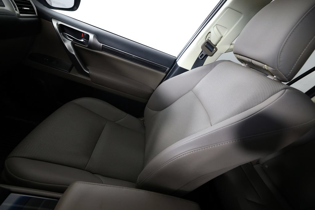 Used 2023 Lexus GX 460 Premium w/ Premium Plus Package AWD/4WD image 35