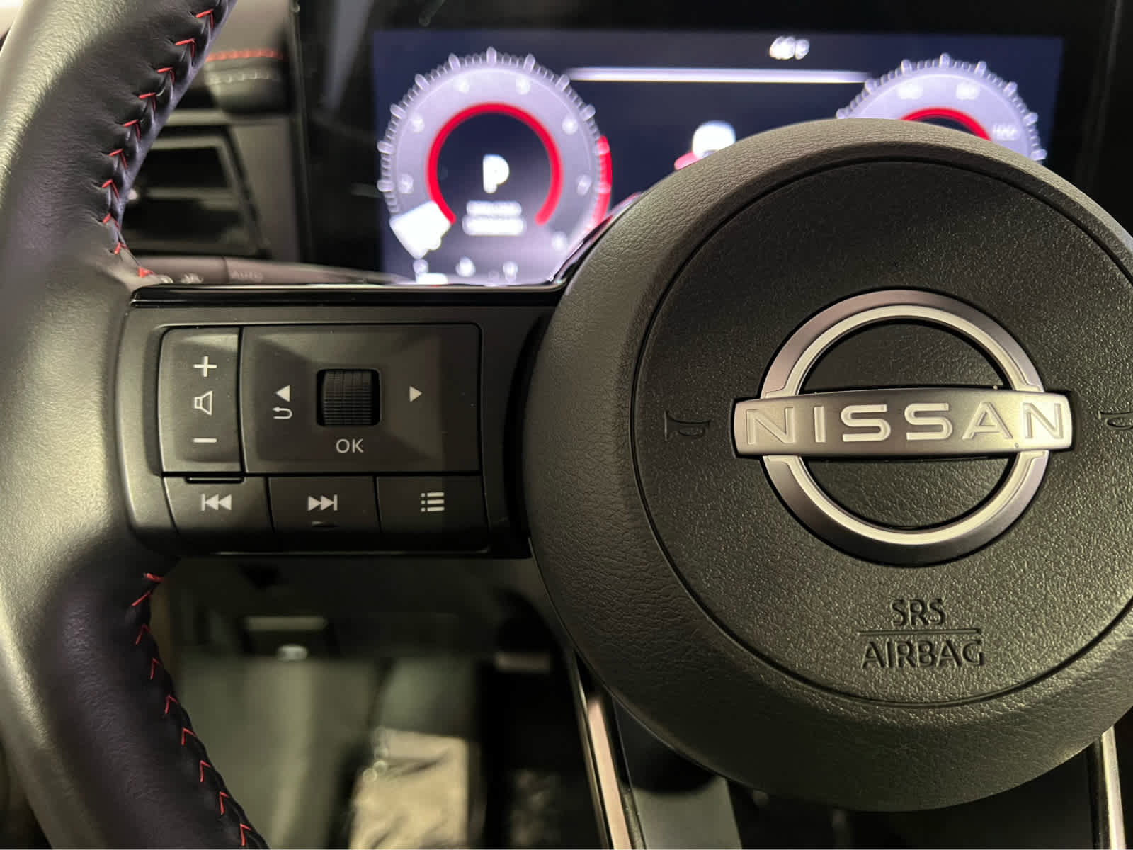 Used 2025 Nissan Kicks SR image 18