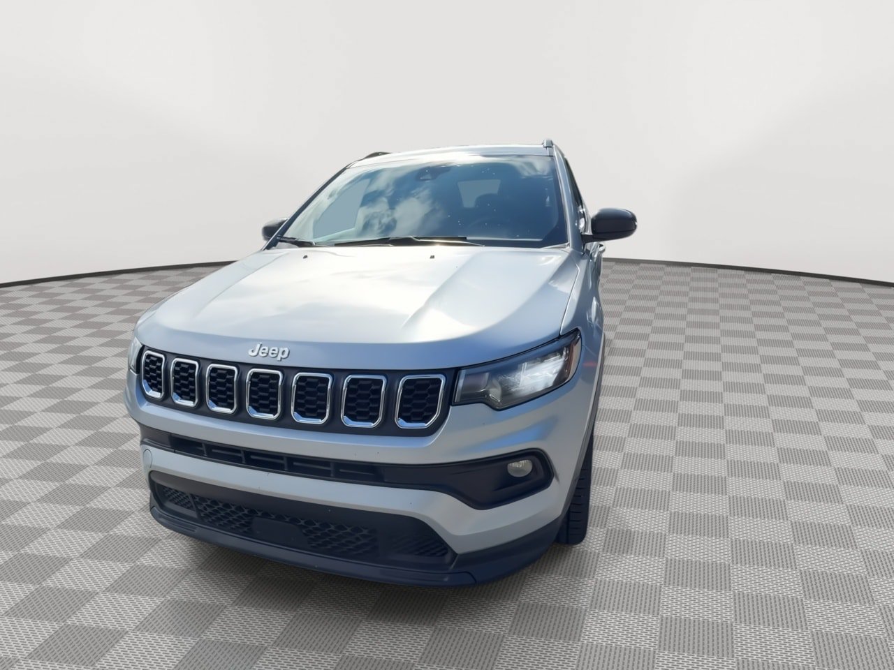 Used 2024 Jeep Compass Latitude AWD/4WD image 3