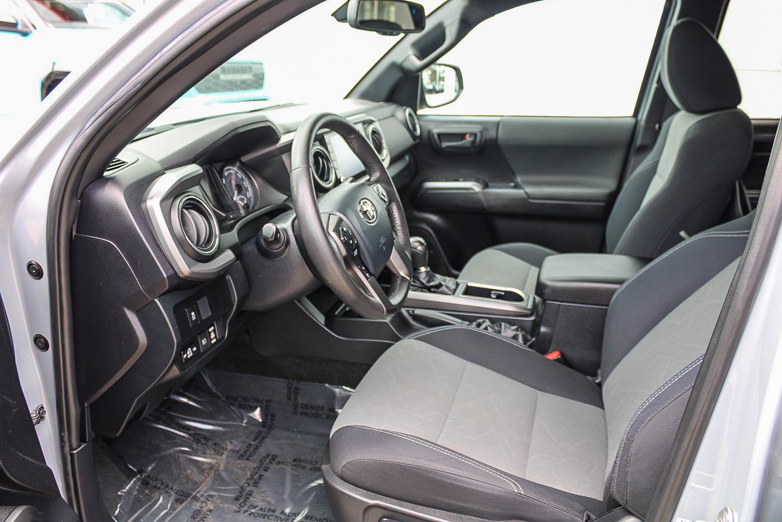 Certified 2020 Toyota Tacoma TRD Off-Road w/ Technology Package AWD/4WD image 18