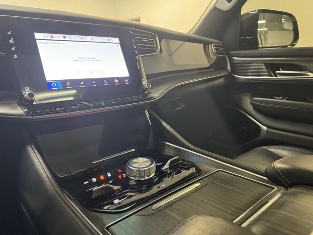Used 2023 Jeep Wagoneer Series III w/ Premium Group I image 23