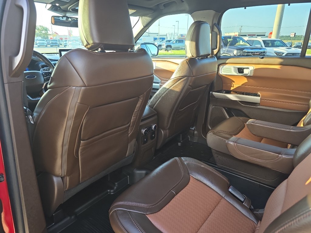 Used 2022 Ford Explorer King Ranch w/ Technology Package AWD/4WD image 16