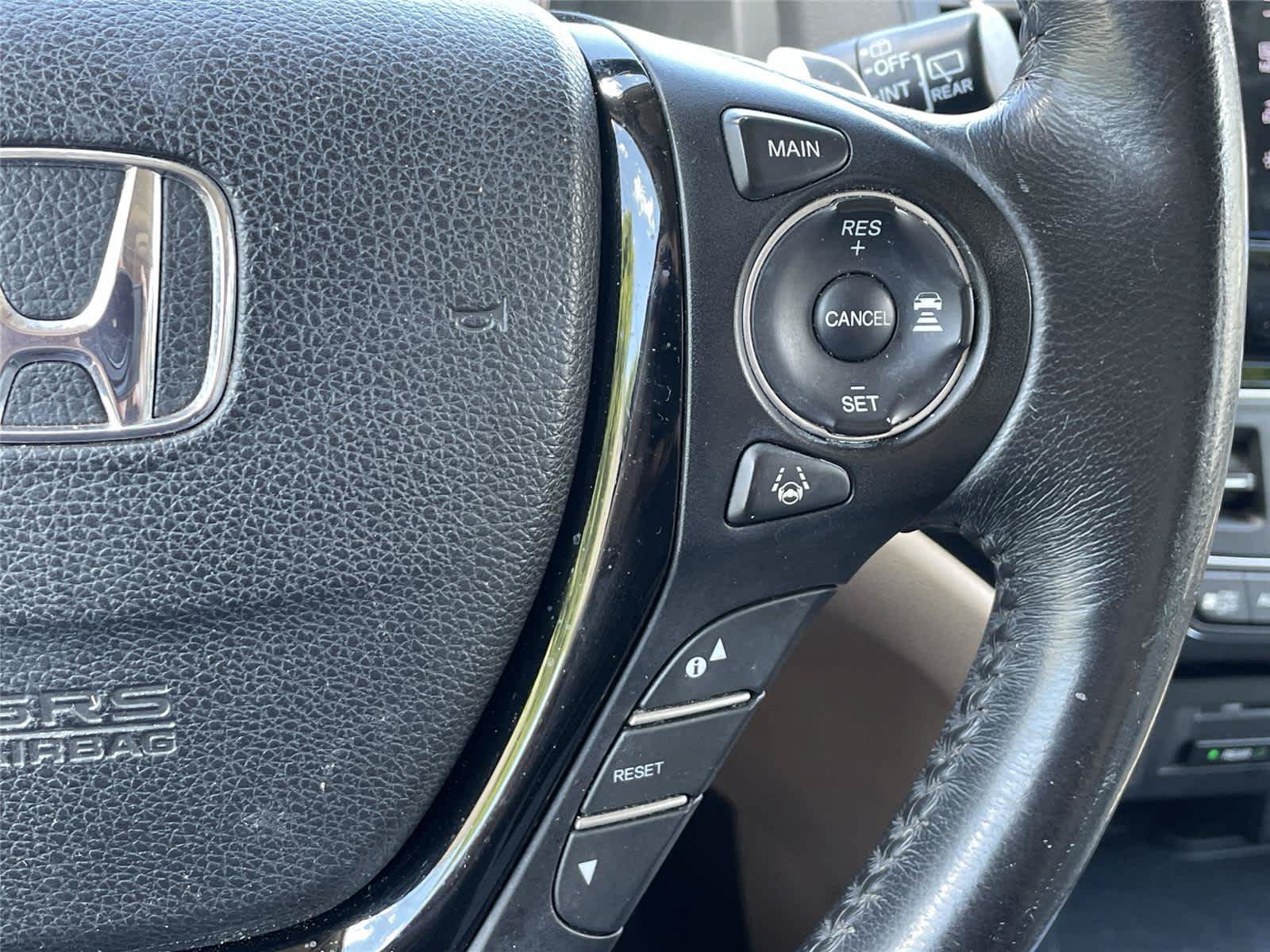 Used 2016 Honda Pilot Touring image 23