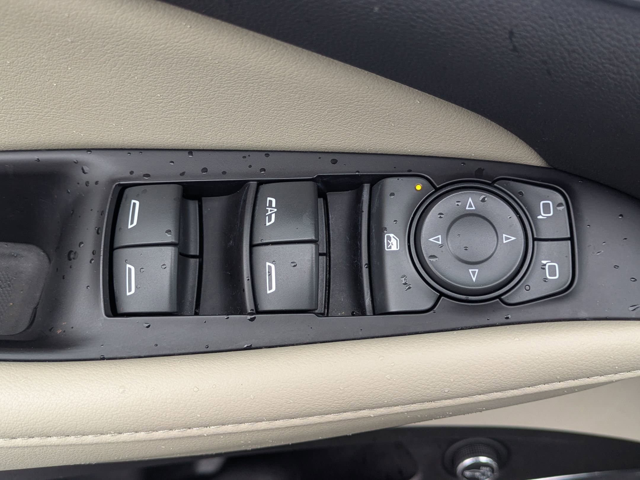 Used 2019 Buick Enclave Essence image 22