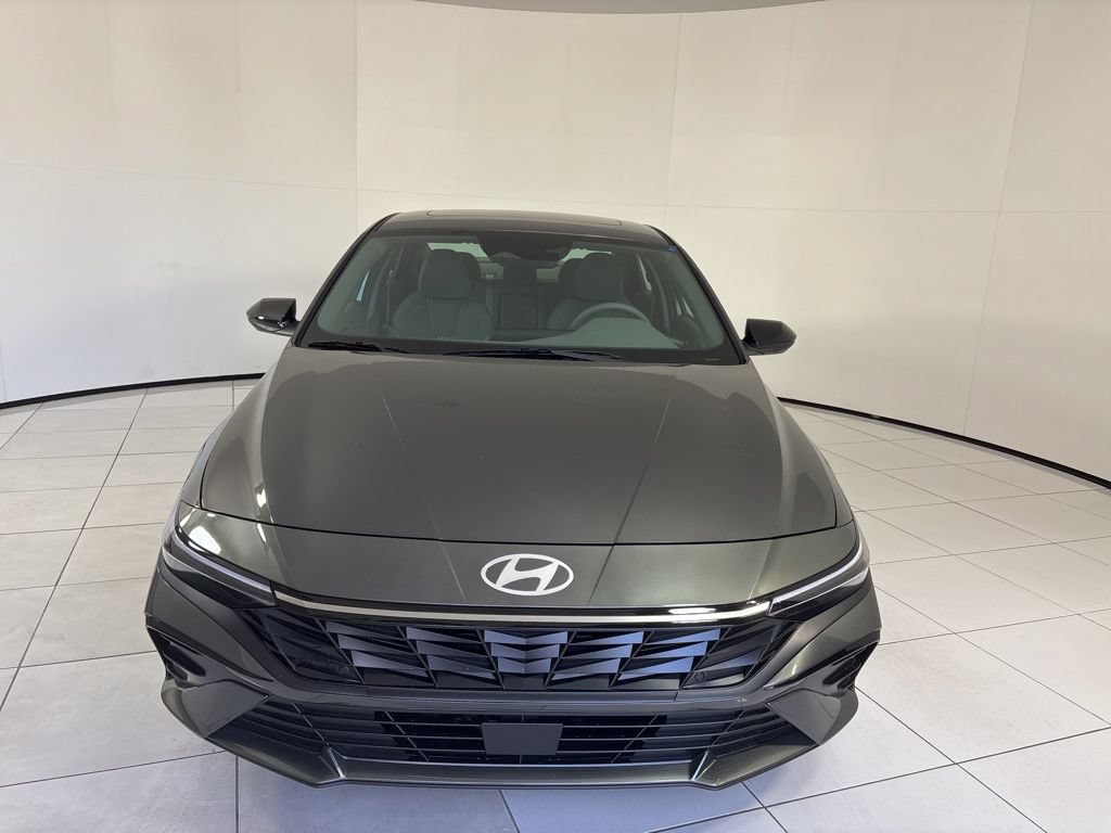 New 2026 Hyundai Elantra SEL Sport Premium FWD image 8