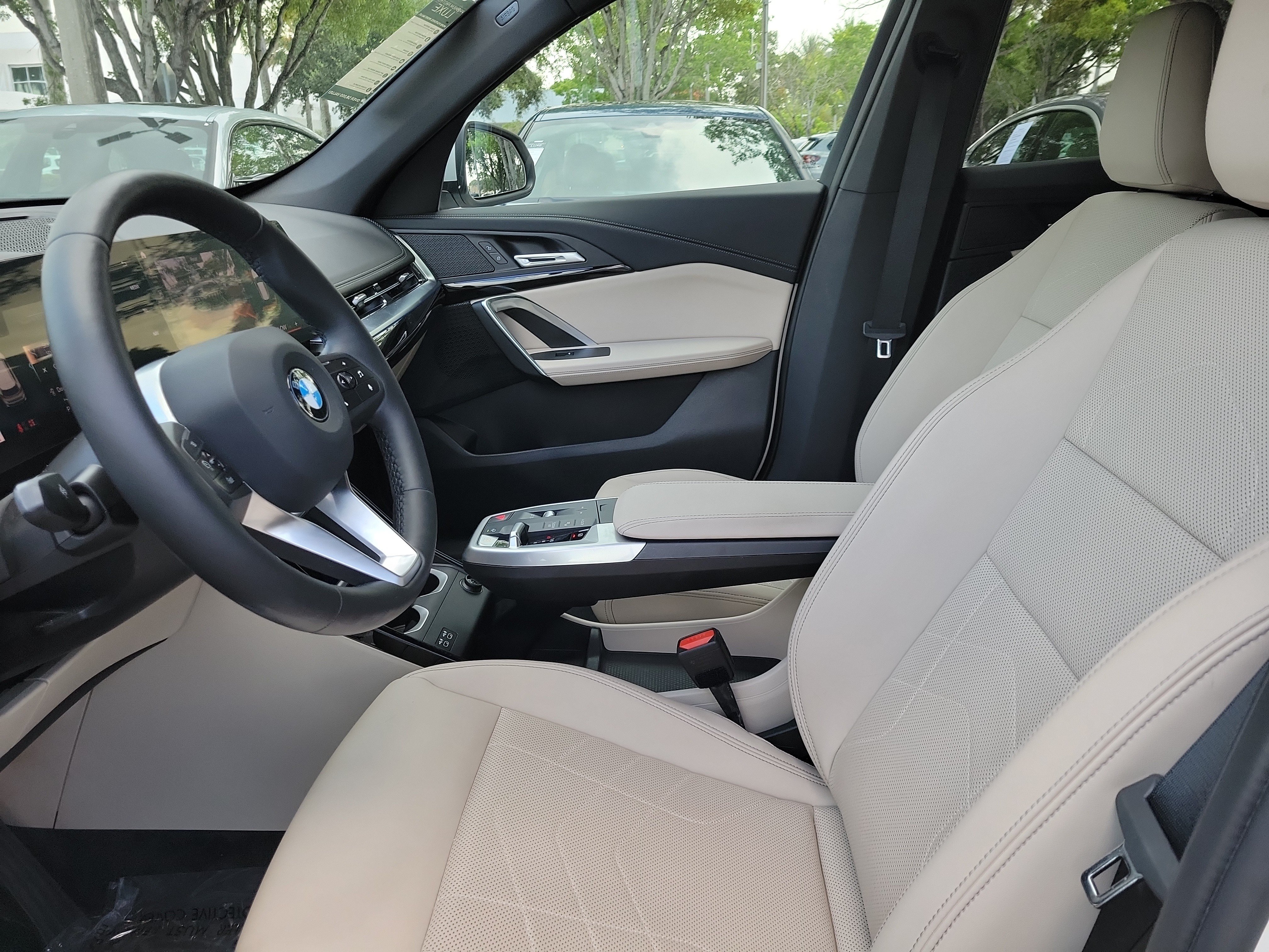 Used 2023 BMW X1 xDrive28i w/ Convenience Package AWD/4WD image 11