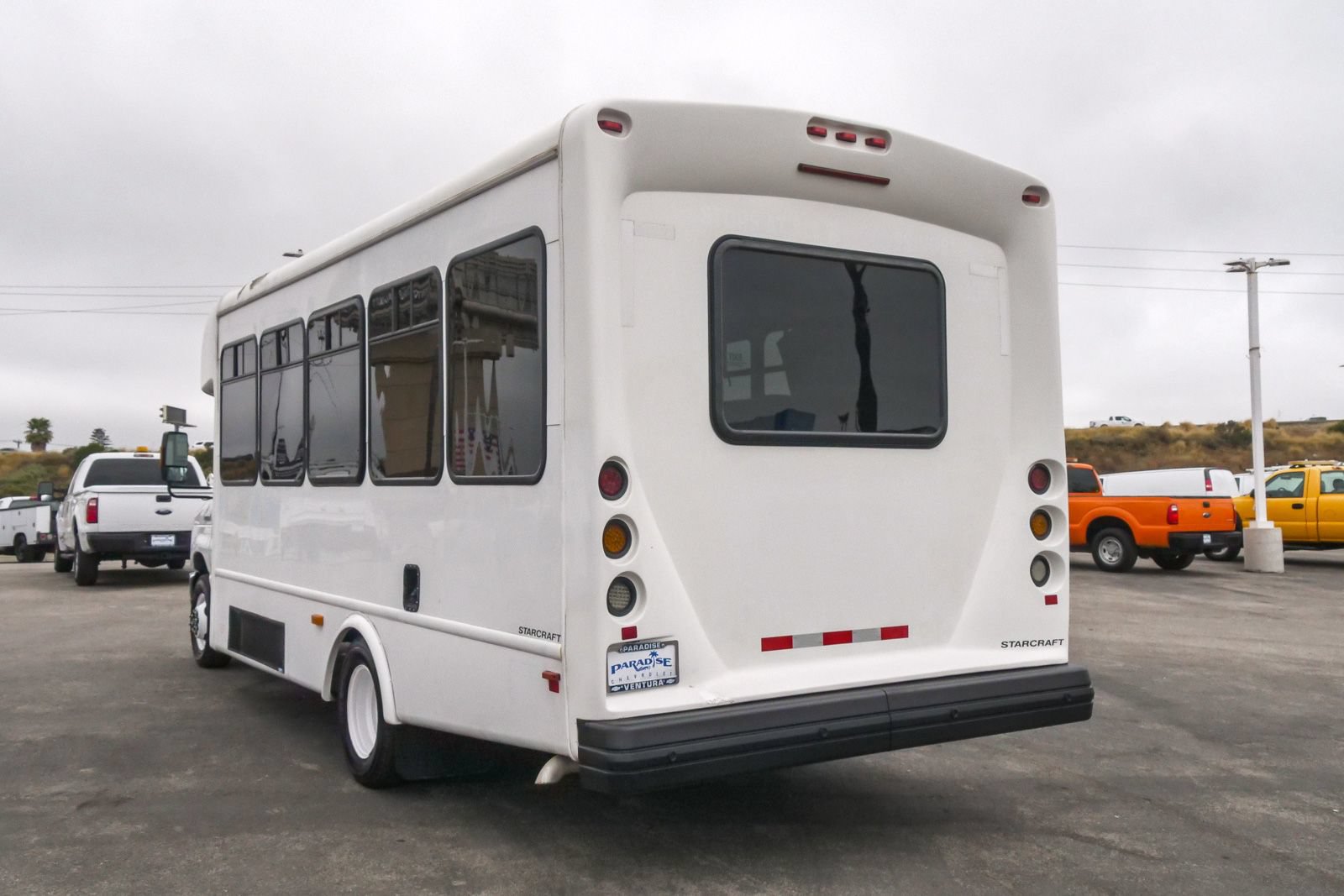 Used 2013 Ford E-450 and Econoline 450 Super Duty w/ Shuttle Bus Prep Pkg RWD image 9