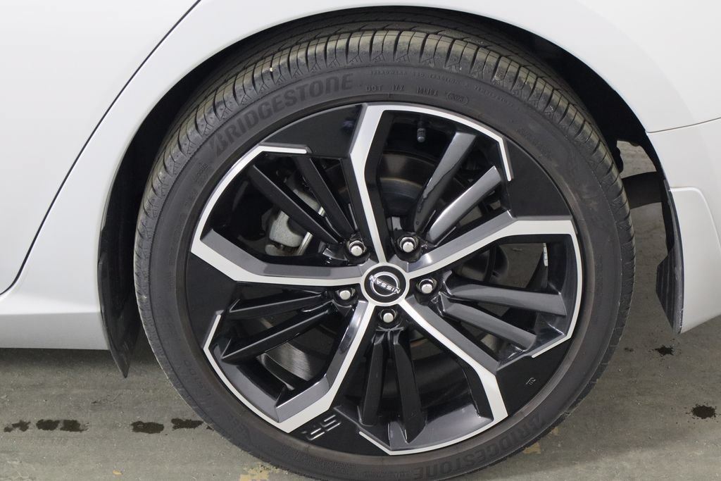 Used 2024 Nissan Altima 2.5 SR FWD image 29