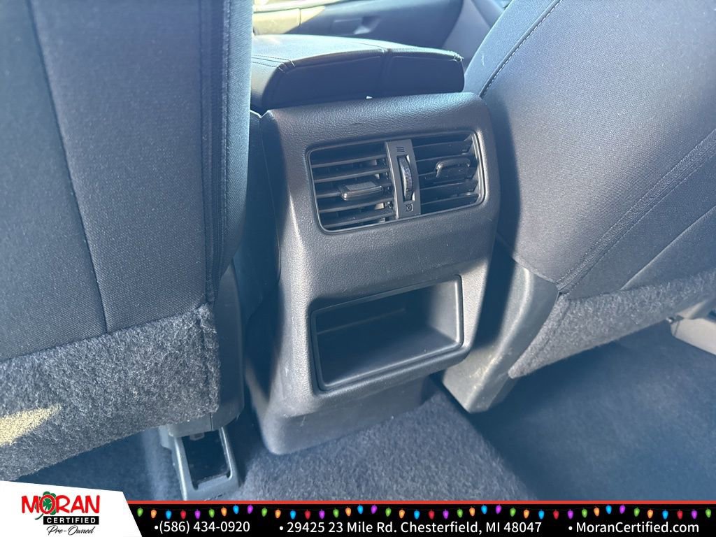 Used 2024 Nissan Rogue S image 25