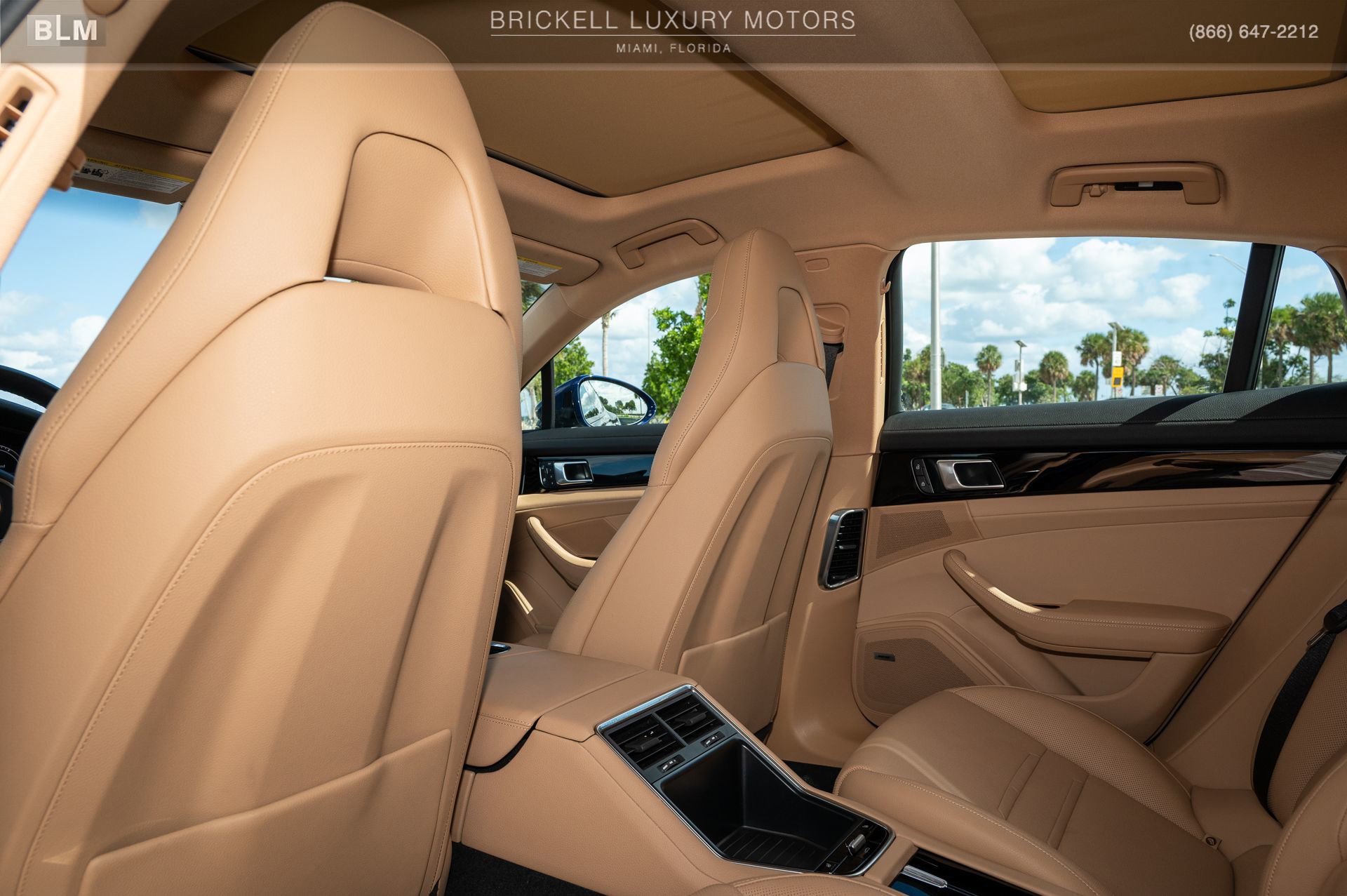 Used 2022 Porsche Panamera image 24