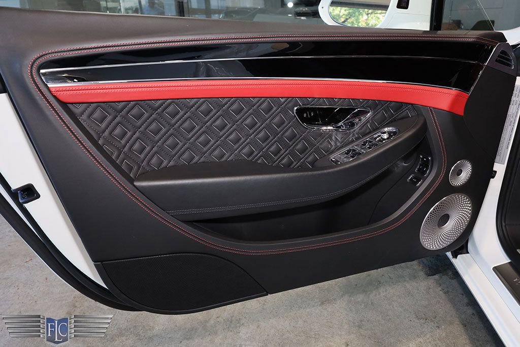 Used 2020 Bentley Continental GT V8 image 11