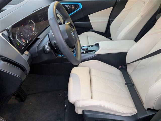 Used 2025 BMW X3 xDrive30i w/ Premium Package image 16