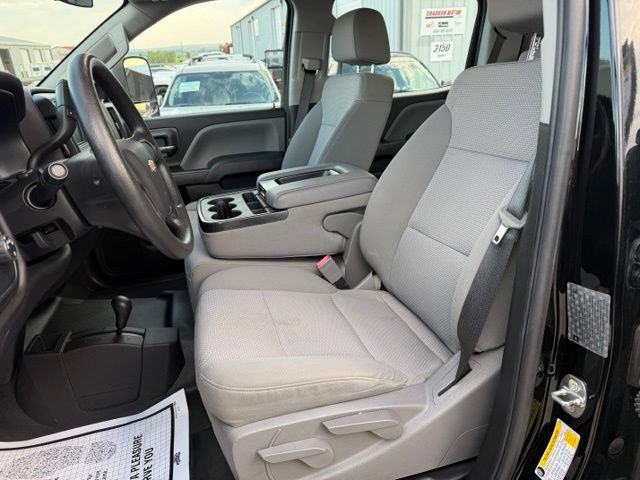 Used 2018 Chevrolet Silverado 3500 W/T AWD/4WD image 19