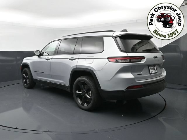 Used 2023 Jeep Grand Cherokee L Laredo AWD/4WD image 4