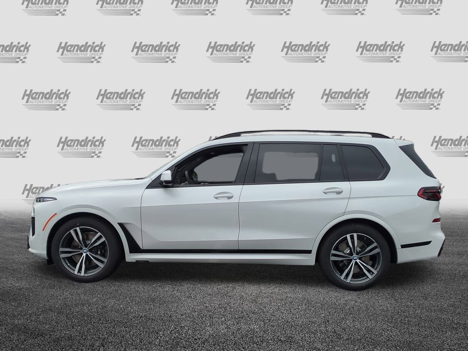 Used 2026 BMW X7 xDrive40i w/ M Sport Package image 7