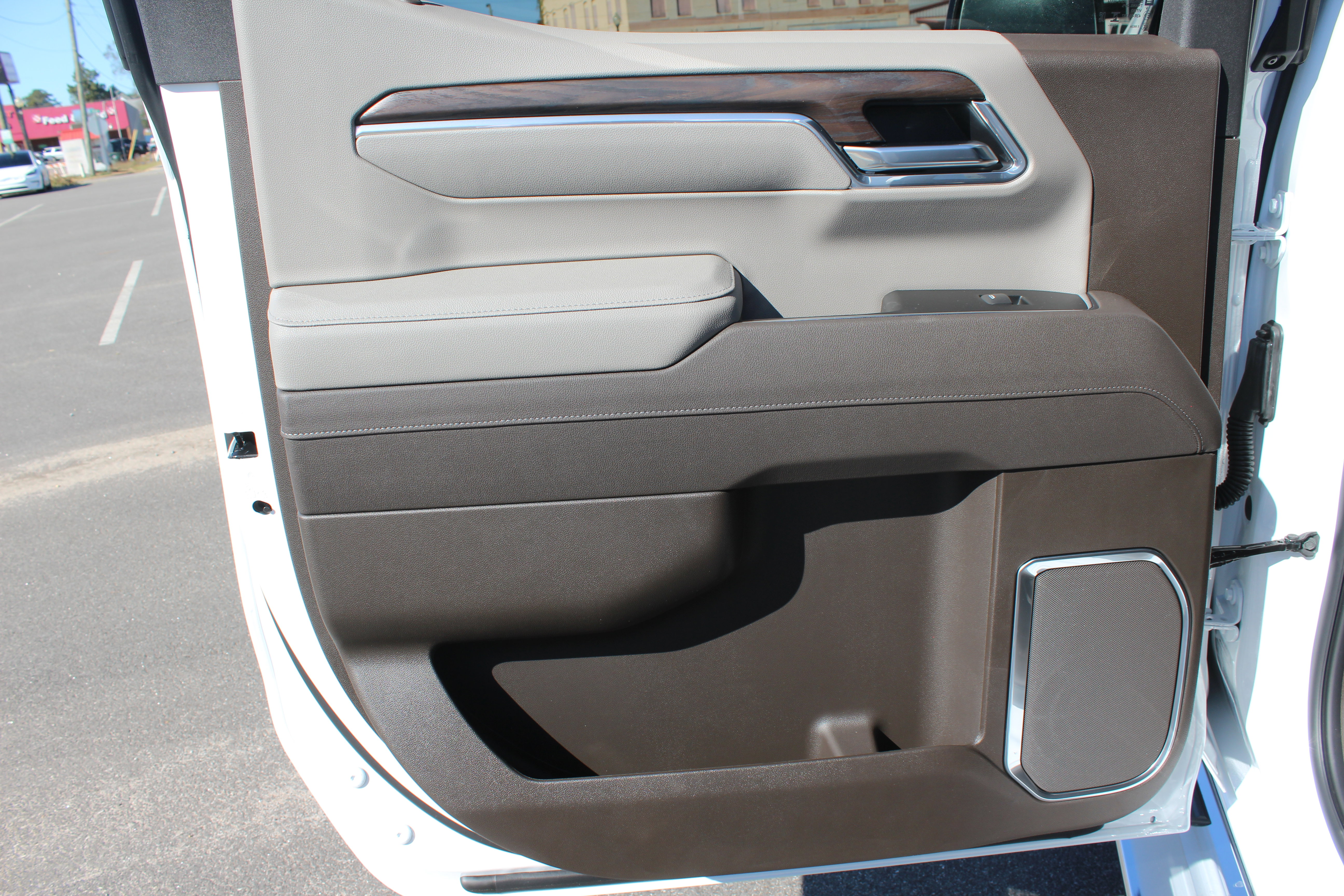 New 2026 GMC Sierra 1500 SLT image 49