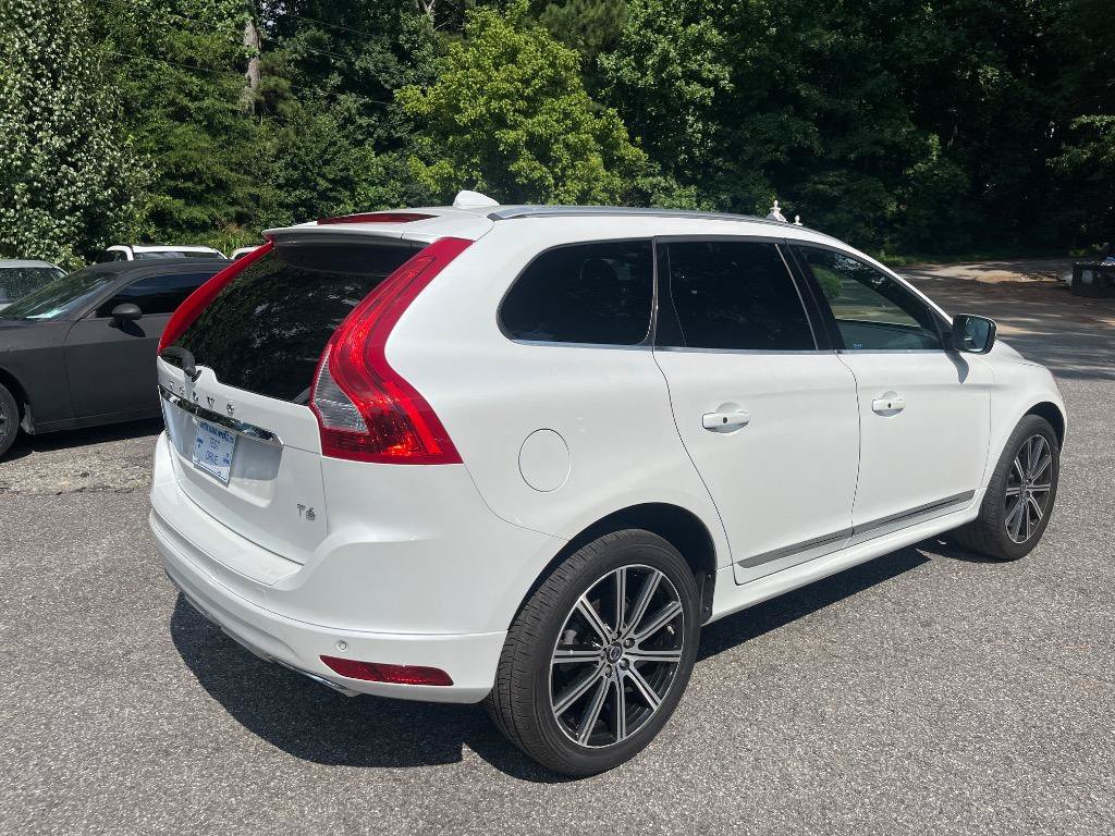 Used 2015 Volvo XC60 T6 Platinum FWD image 12