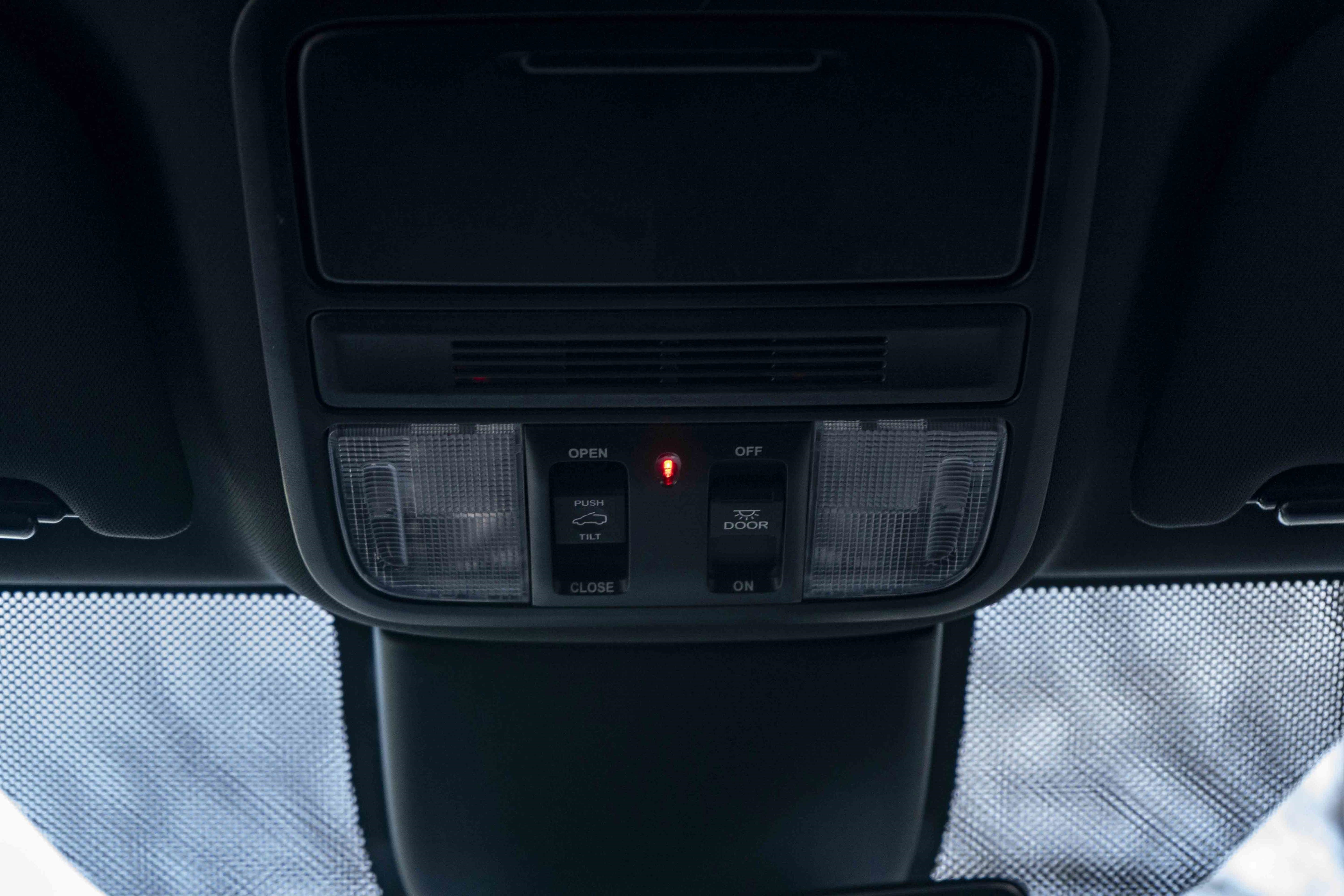 Used 2025 Honda Odyssey Sport-L image 37