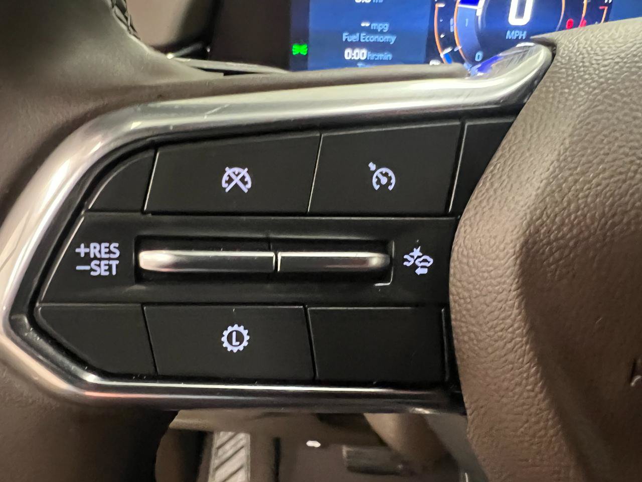 Used 2025 Chevrolet Suburban LT AWD/4WD image 41