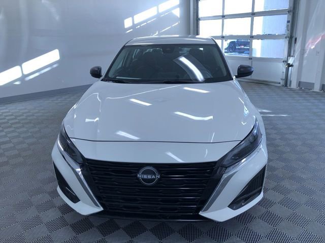 Used 2025 Nissan Altima 2.5 SV image 15