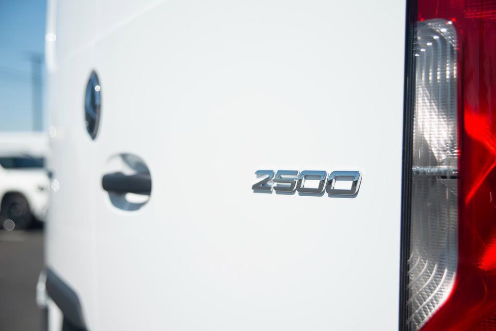 Used 2024 Mercedes-Benz Sprinter 2500 image 15